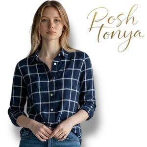 GAP Navy Plaid Button Down Long Sleeve Shirt Size S Cabincore Cozy Casual Grunge